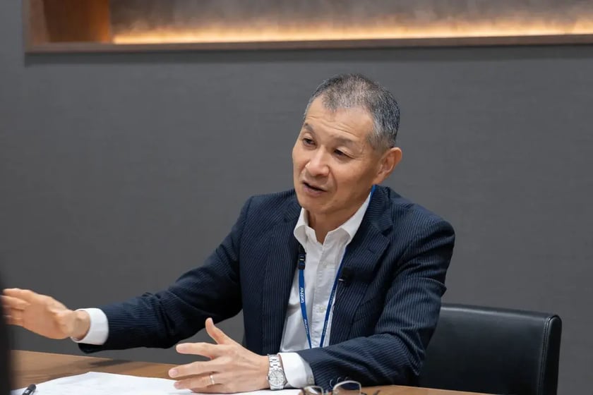 インタビューに応じる柳氏